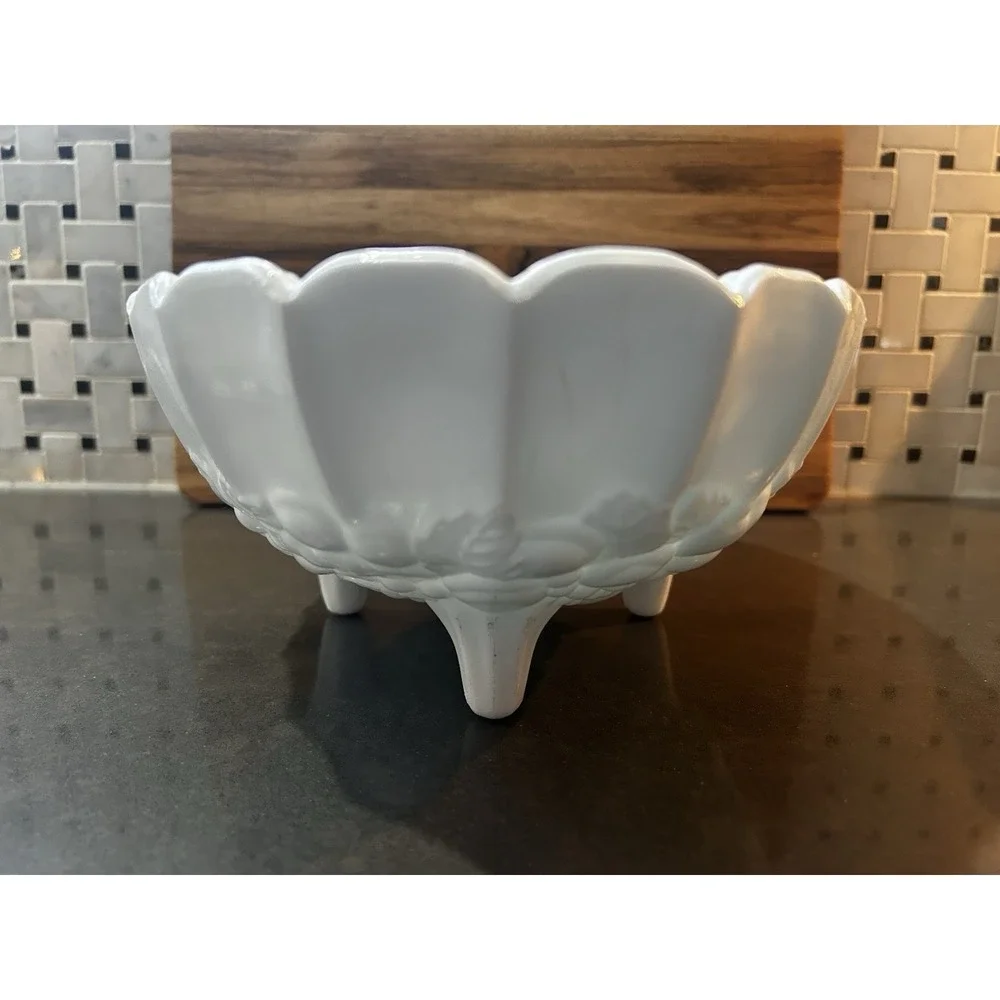 Vintage Indiana GlassHarvest Grapes Oval Fruit Bowl Milk Glass Footed Scalloped